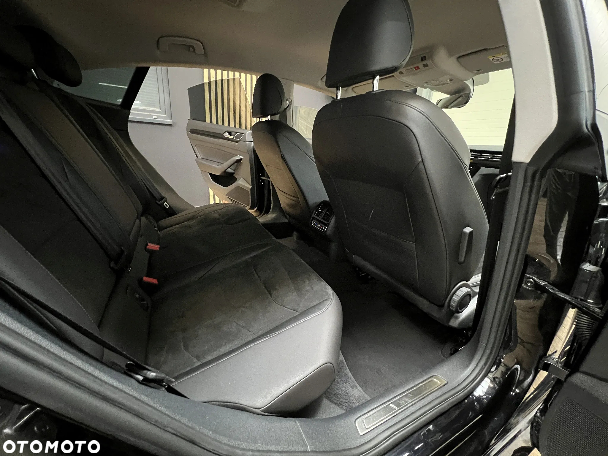 Volkswagen Arteon 2.0 TDI SCR DSG Elegance - 22