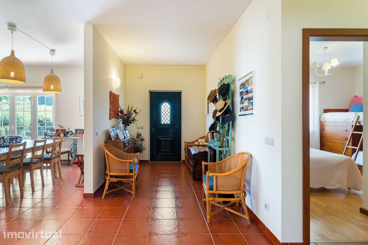 Moradia com terreno e árvores de fruto a 40mn de Lisboa - Grande imagem: 2/60