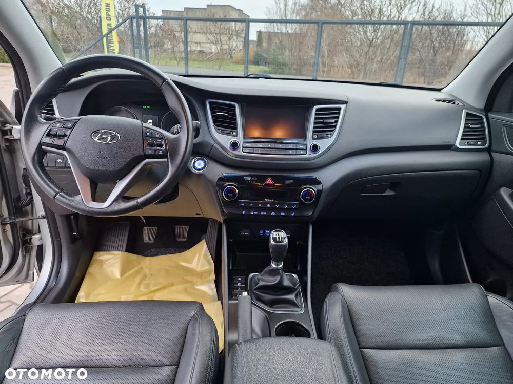 Hyundai Tucson 1.7 CRDI BlueDrive Comfort 2WD - 21