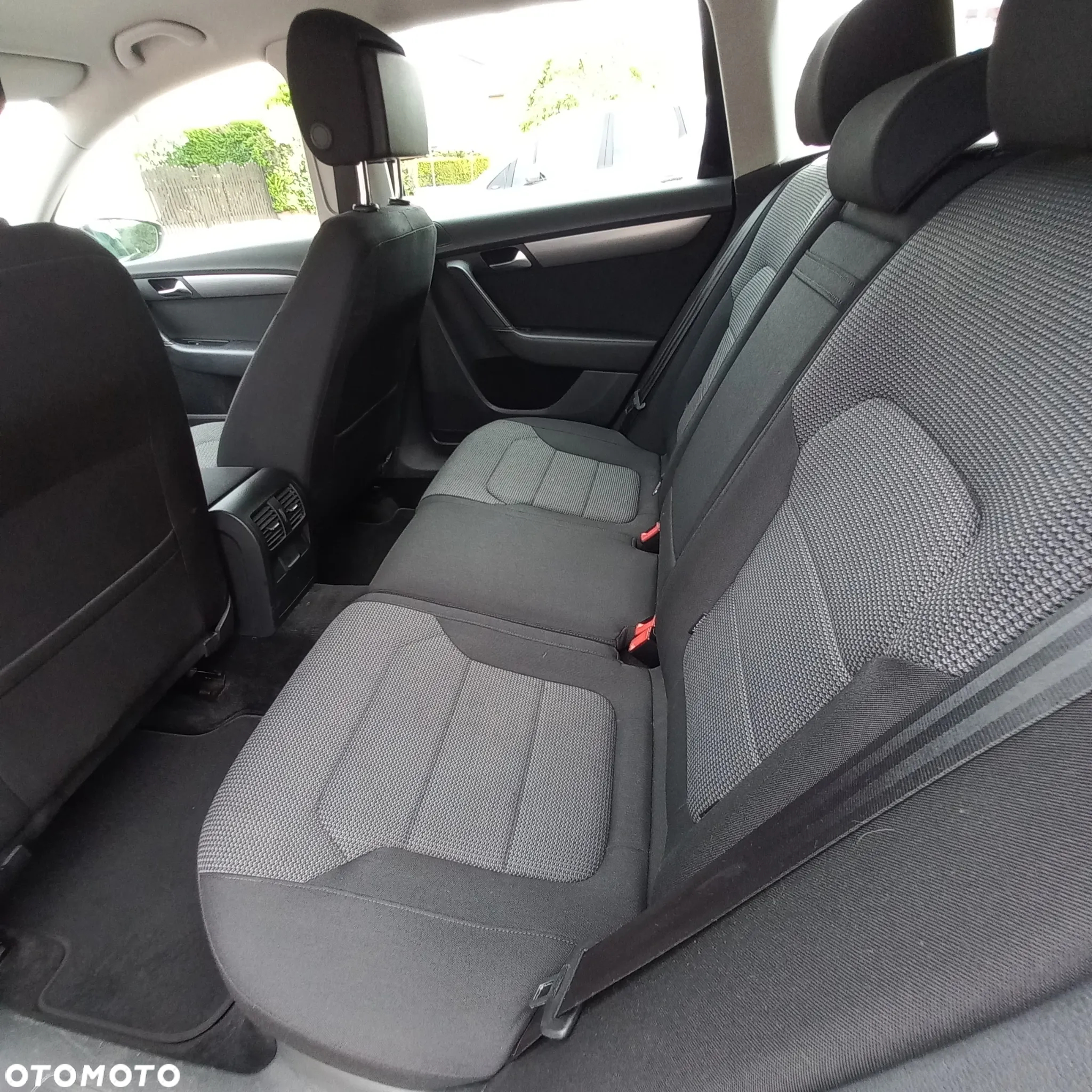 Volkswagen Passat 2.0 TDI 4Mot Comfortline - 12