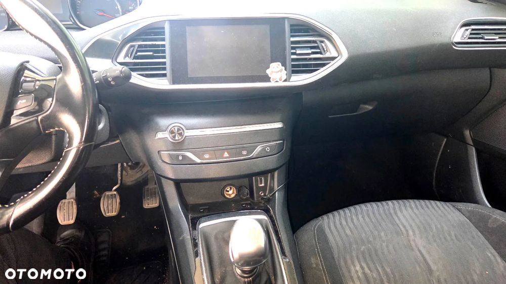 Peugeot 308 1.6 BlueHDi Active S&S - 9