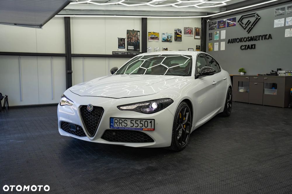 Alfa Romeo Giulia - 17