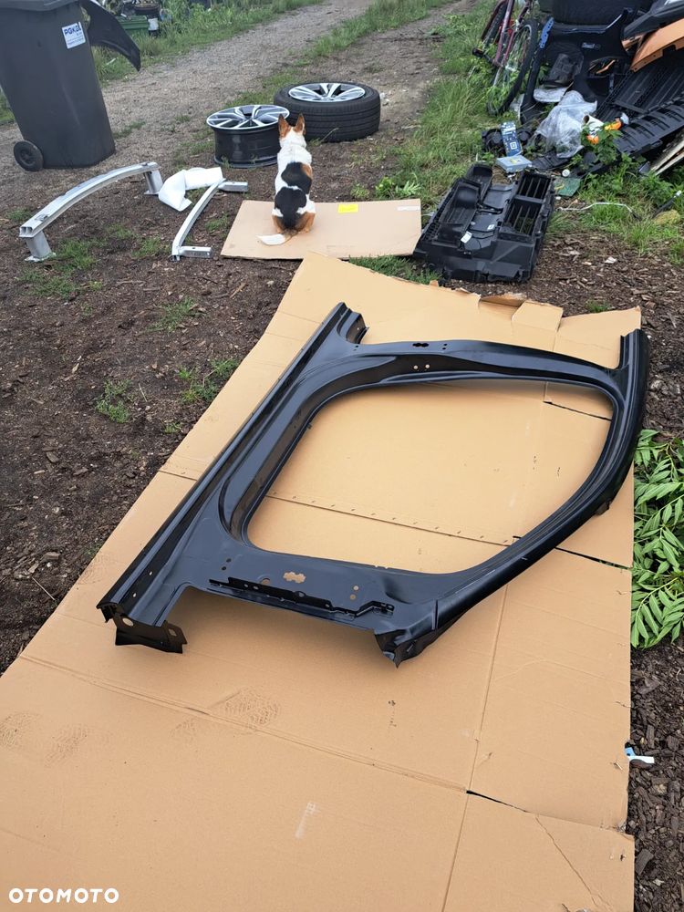 Prawy Próg Słupek A B Audi A4 A-4 S4 S-4 B8 Avant 8K9810100 8K9803088 Próg prawy Słupek A B Audi A4 A-4 S-4 S4 B8 Kombi - 3