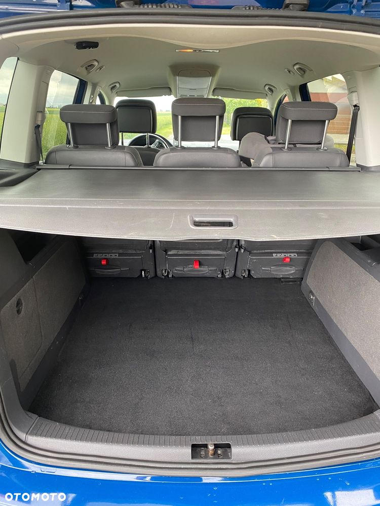 Volkswagen Touran 2.0 TDI DPF DSG MATCH - 12