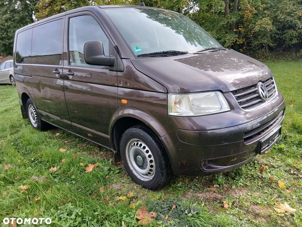 Volkswagen Caravelle - 2