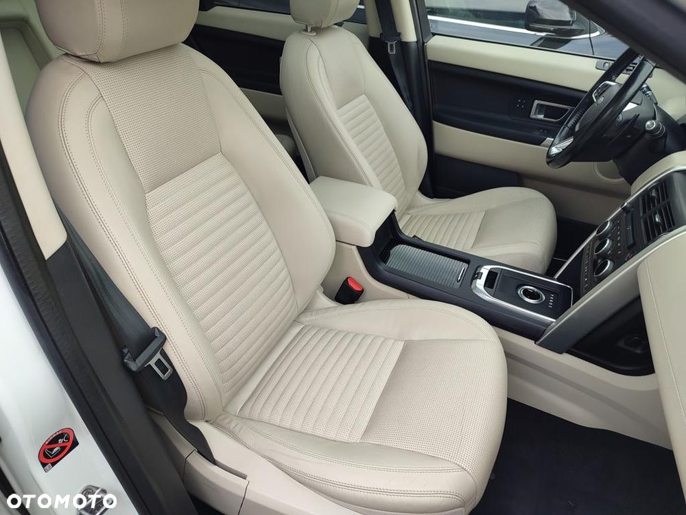 Land Rover Discovery Sport 2.0 Si4 HSE Luxury - 23