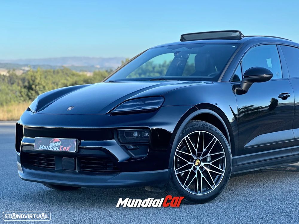 Porsche Macan Electric 4 - 8