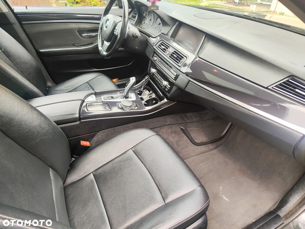BMW Seria 5 530d xDrive Modern Line - 6