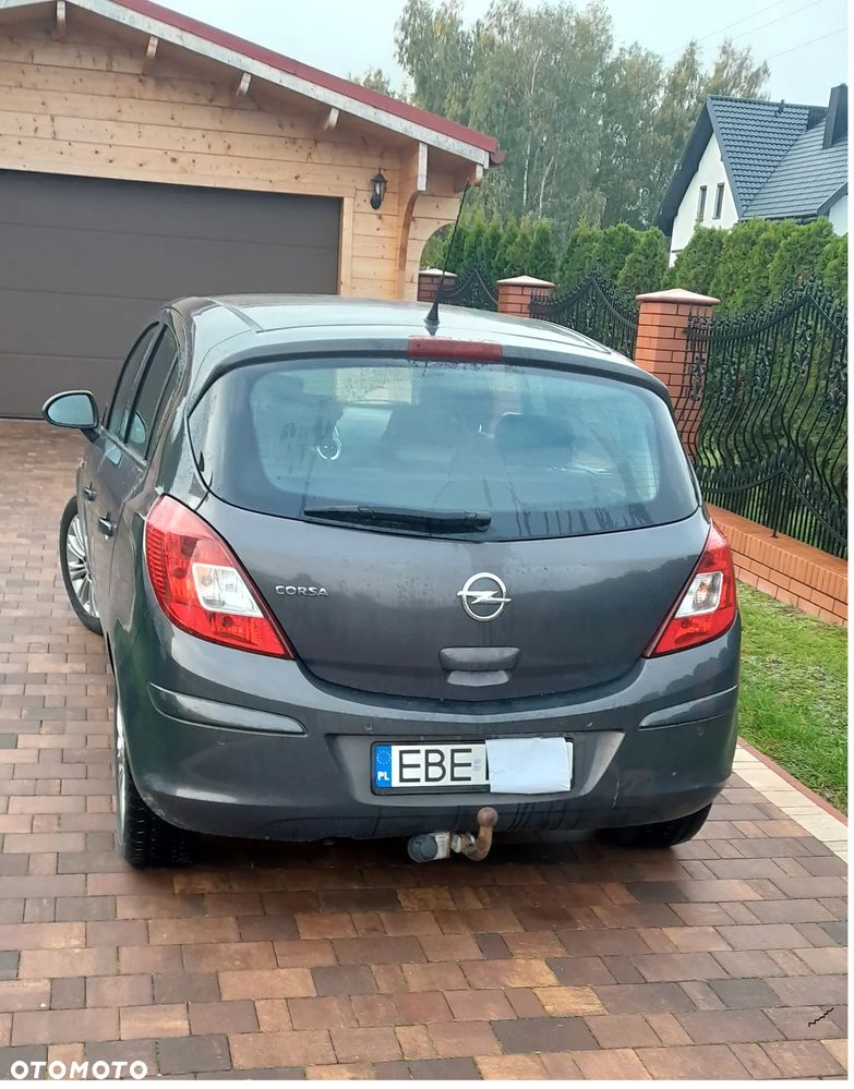 Opel Corsa 1.4 16V Cosmo - 5
