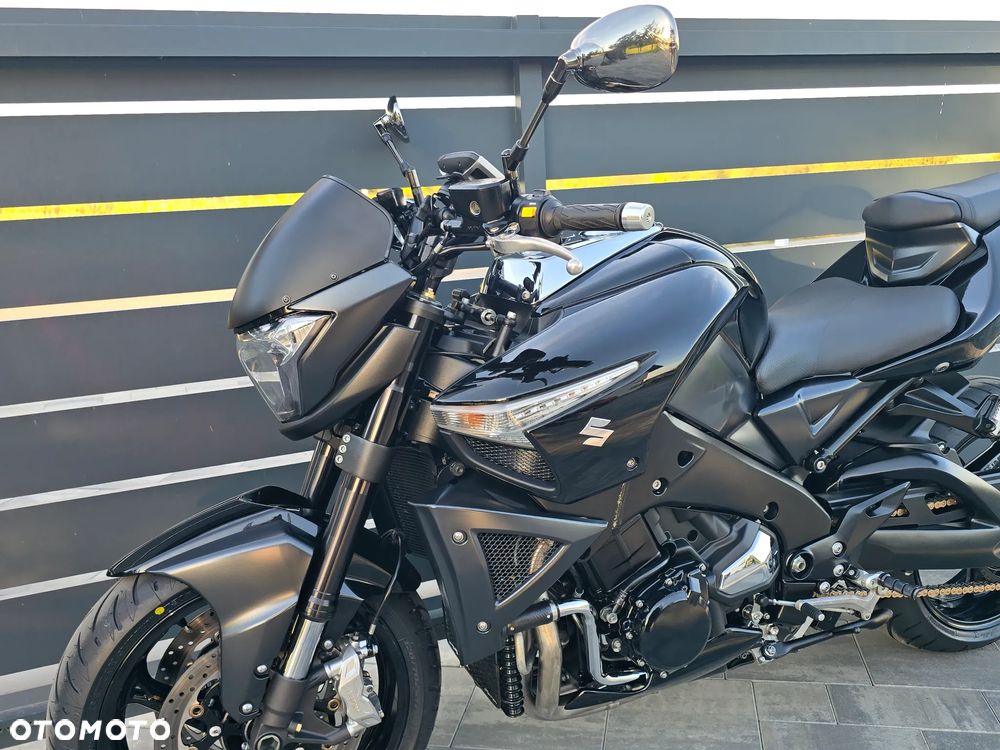 Suzuki GSX - 30