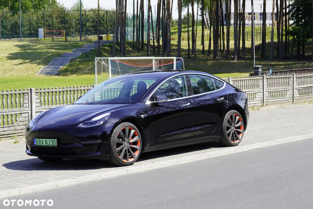 Tesla Model 3 - 1