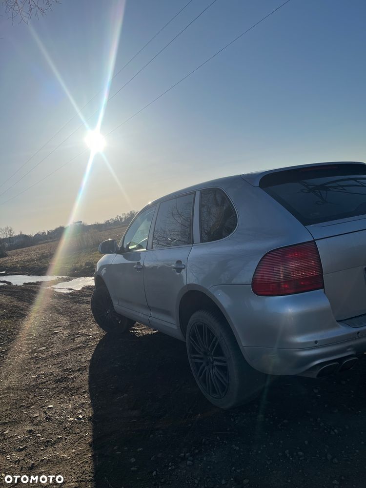 Porsche Cayenne - 28