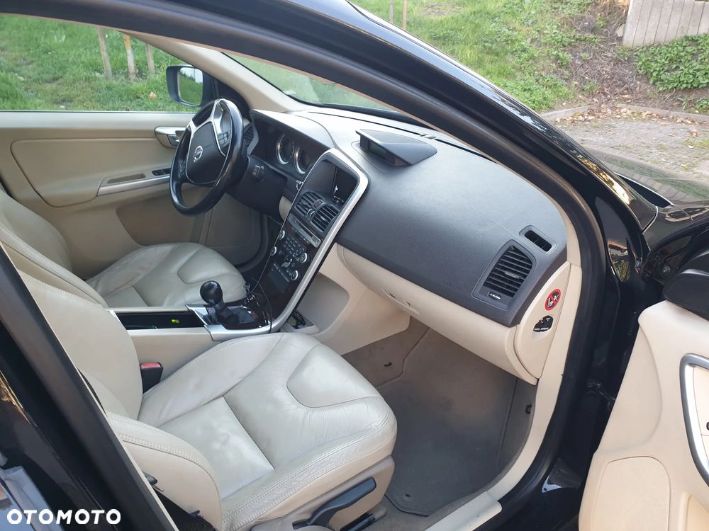 Volvo XC 60 D3 Momentum - 18