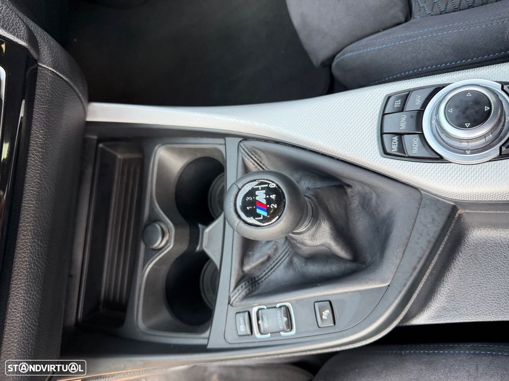 BMW 118 d Pack M - 38