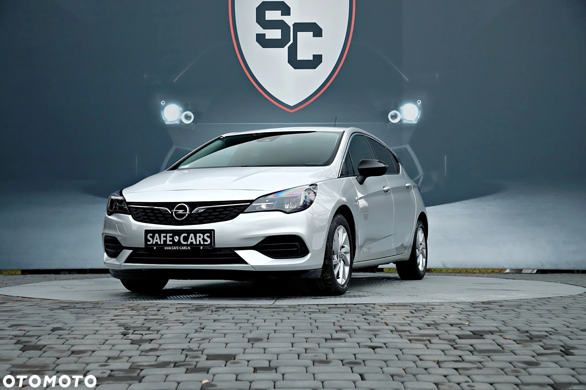 Opel Astra V 1.2 T Elegance S&S - 4