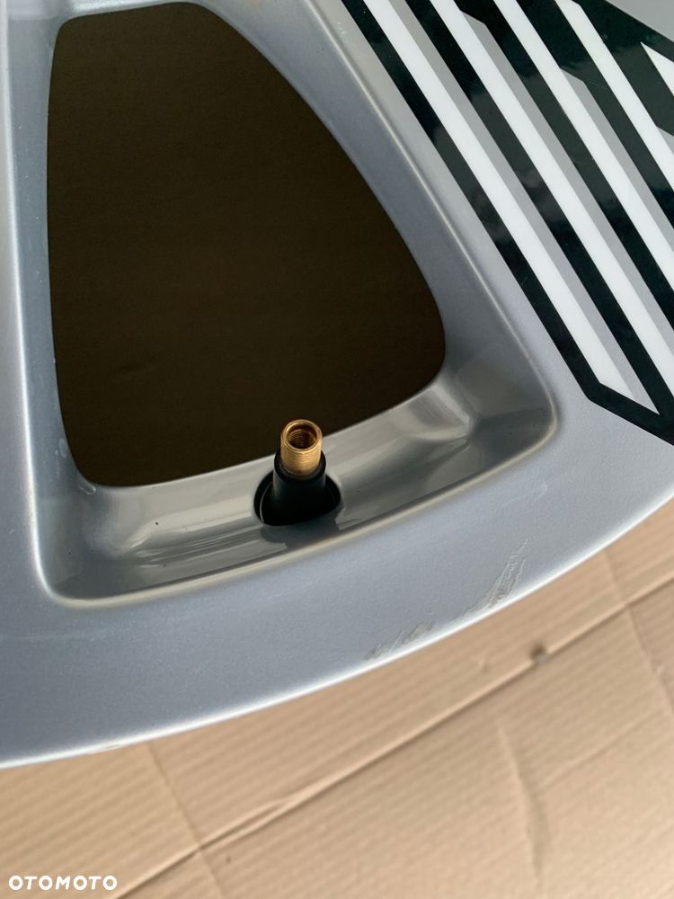 felga aluminiowa audi e-tron etron 4ke - 5