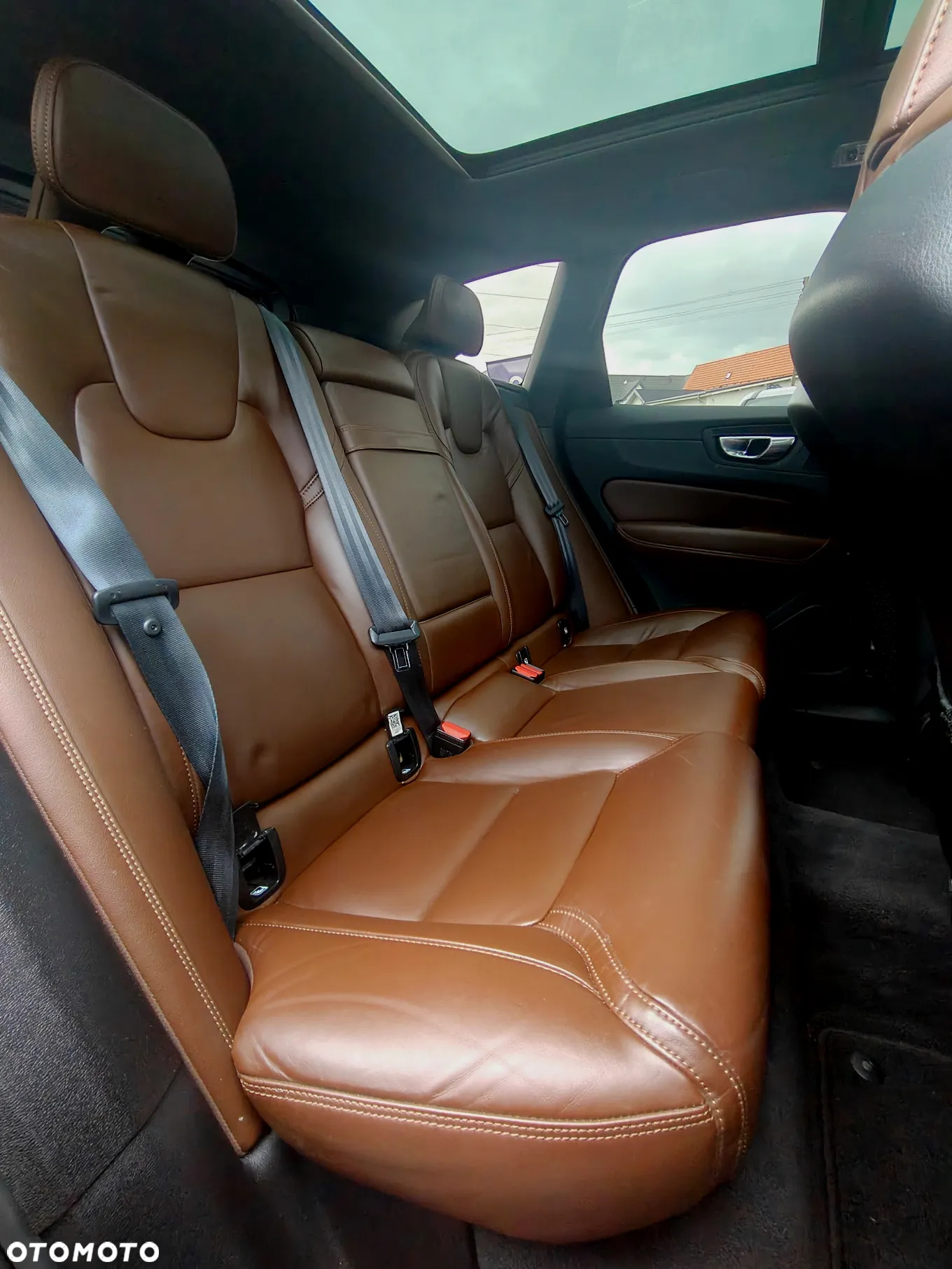 Volvo XC 60 B4 D AWD Geartronic Momentum Pro - 14