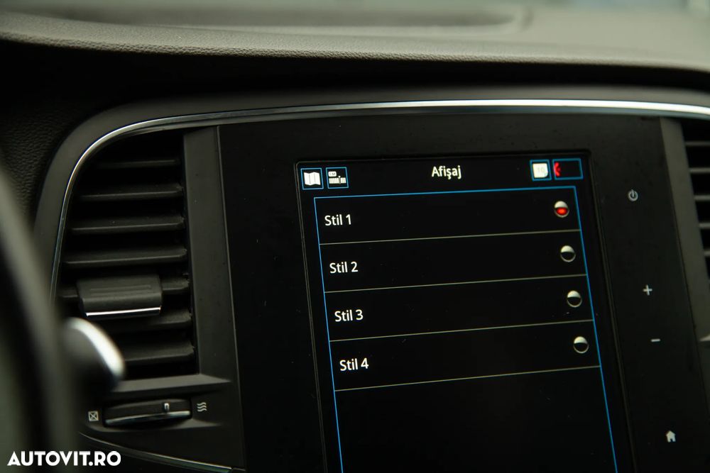 Renault Megane TCe 140 GPF R.S. LINE - 22