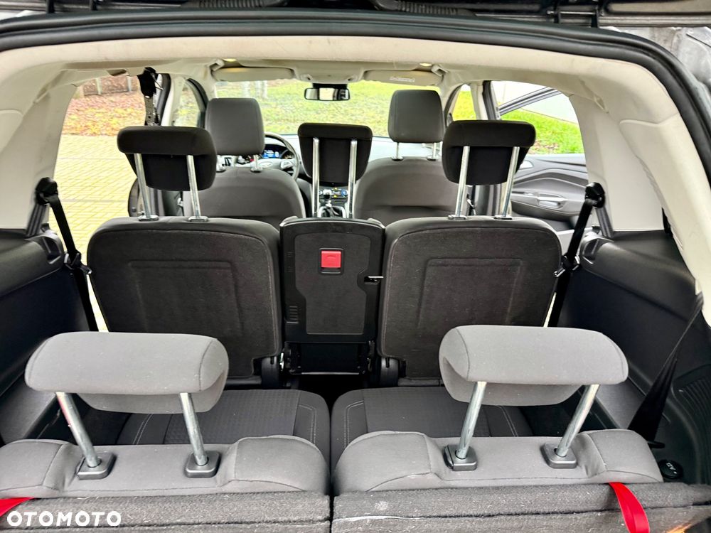 Ford Grand C-MAX - 13