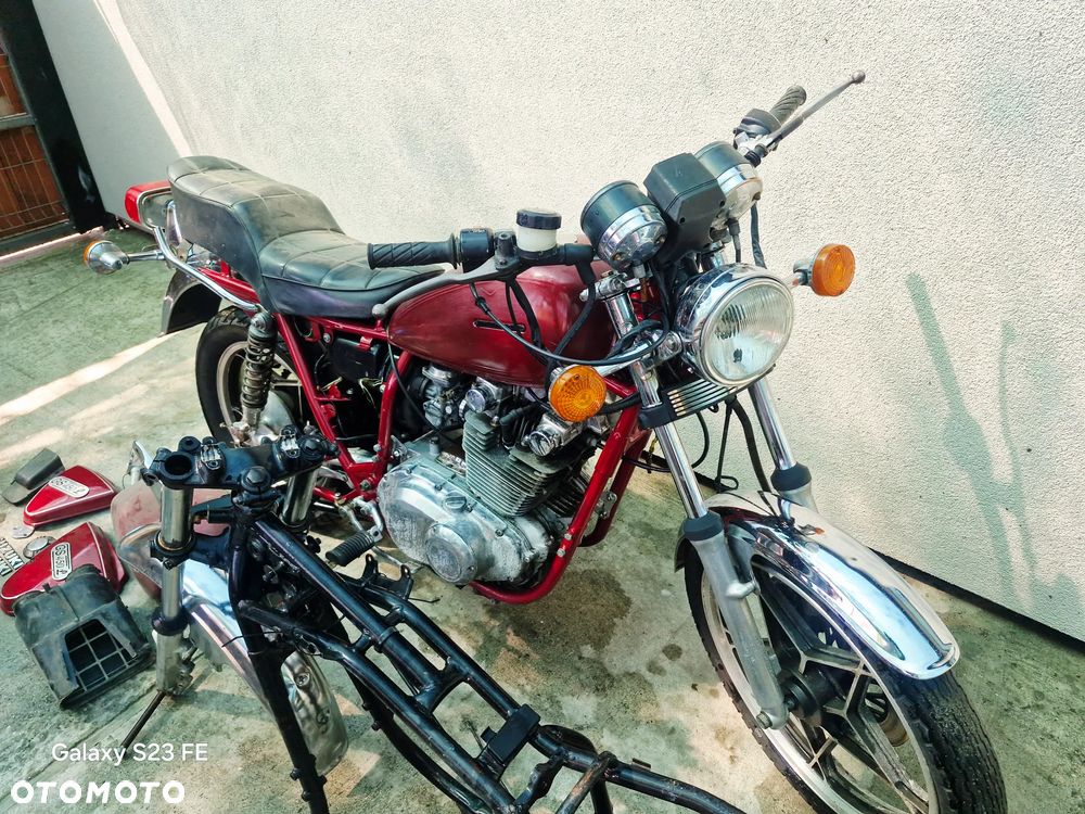 Suzuki GS - 3