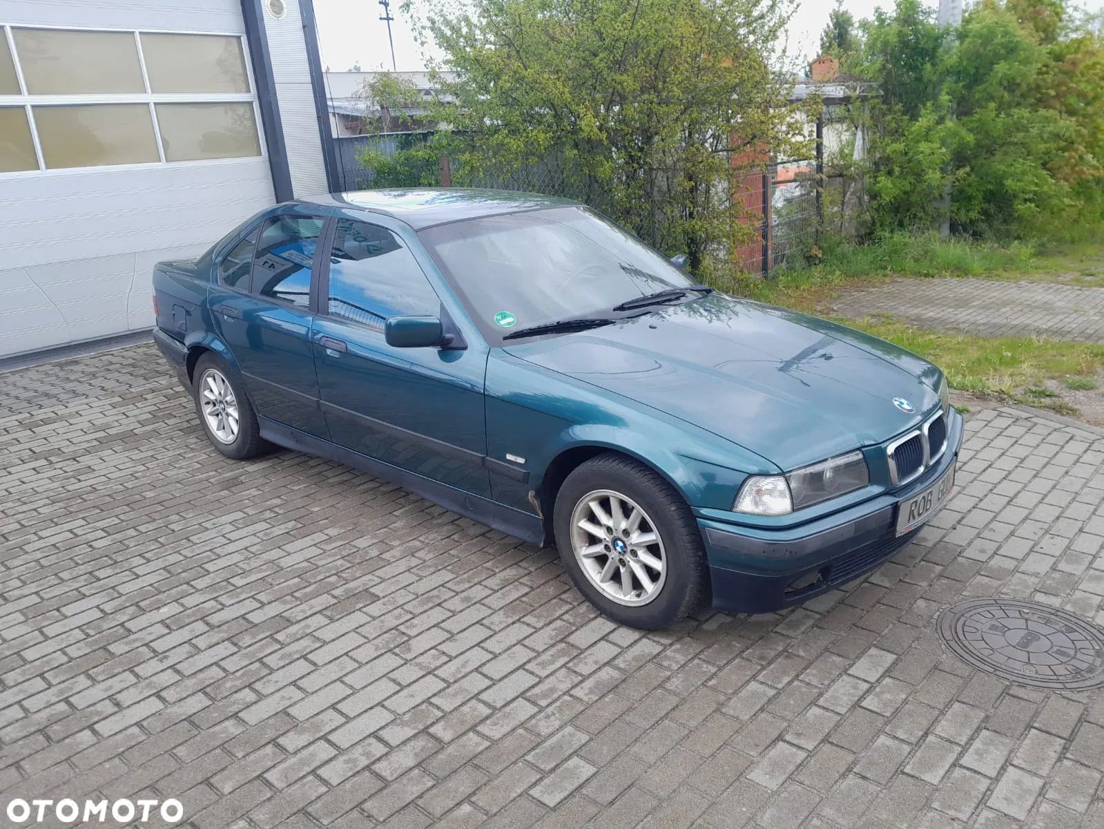 BMW Seria 3 316i - 1