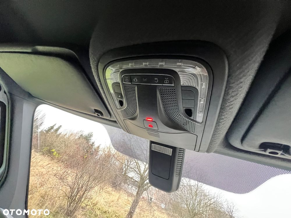 Mercedes-Benz 315 - 17