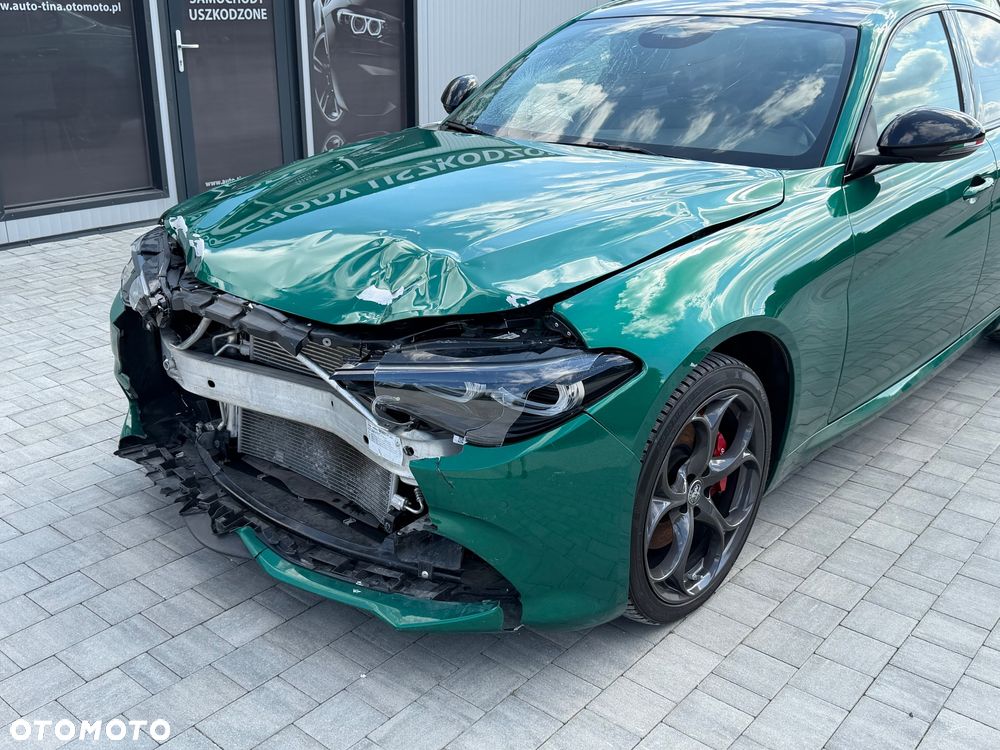 Alfa Romeo Giulia 2.0 Turbo Tributo Italiano Q4 - 4