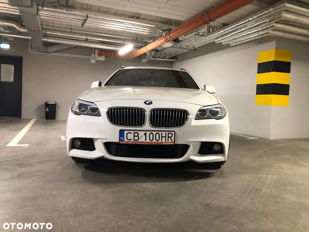 BMW Seria 5 520d Touring - 4