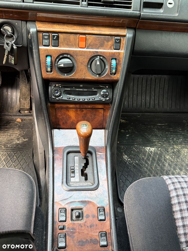 Mercedes-Benz W124 (1984-1993) - 10