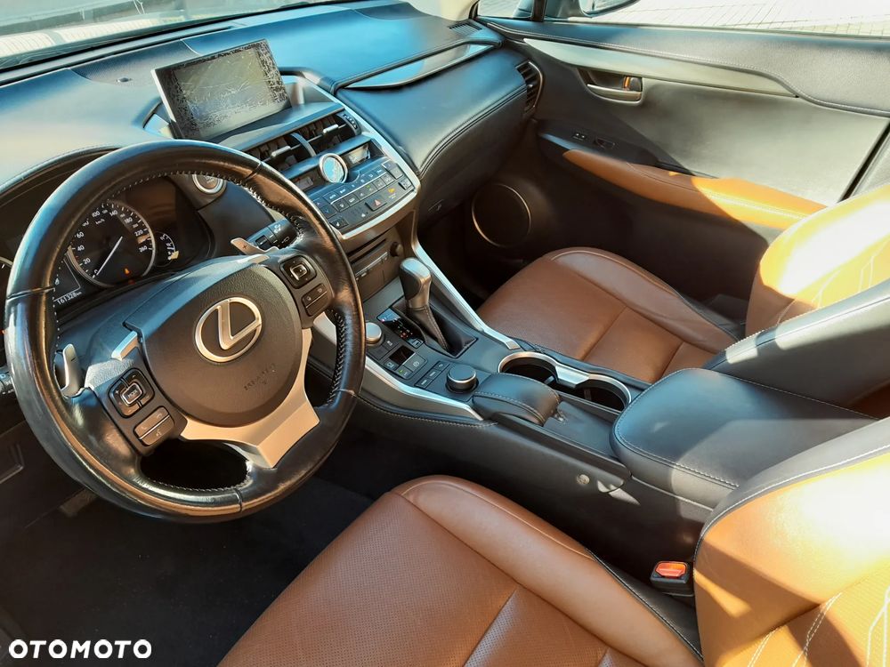 Lexus NX 200t Comfort AWD - 14