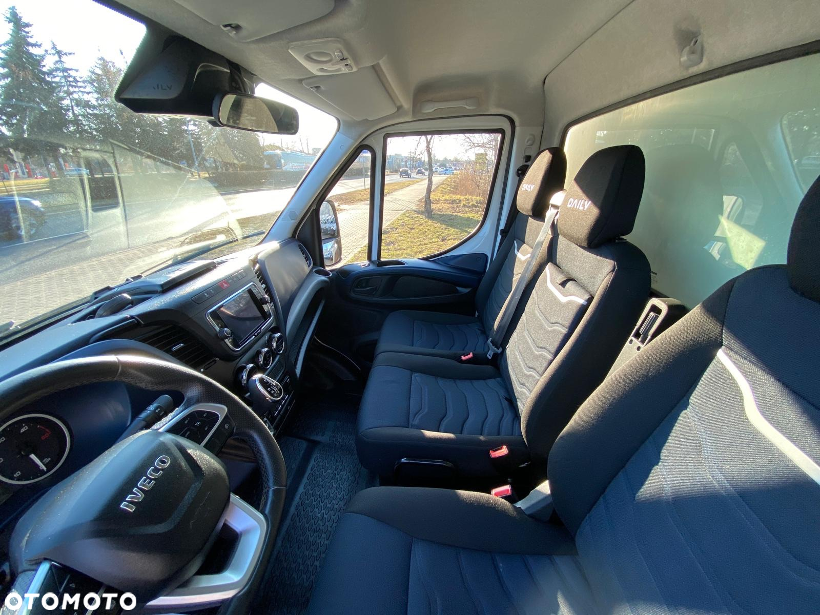 Iveco DAILY 35-160 2,3 HPI KONTENER CHŁODNIA MITSUBISHI WINDA ZEPRO - 34