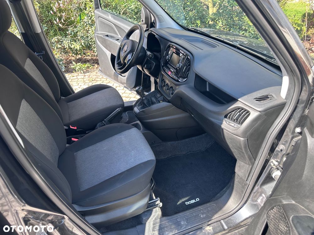 Fiat Doblo 1.4 T-Jet 16V Easy - 10
