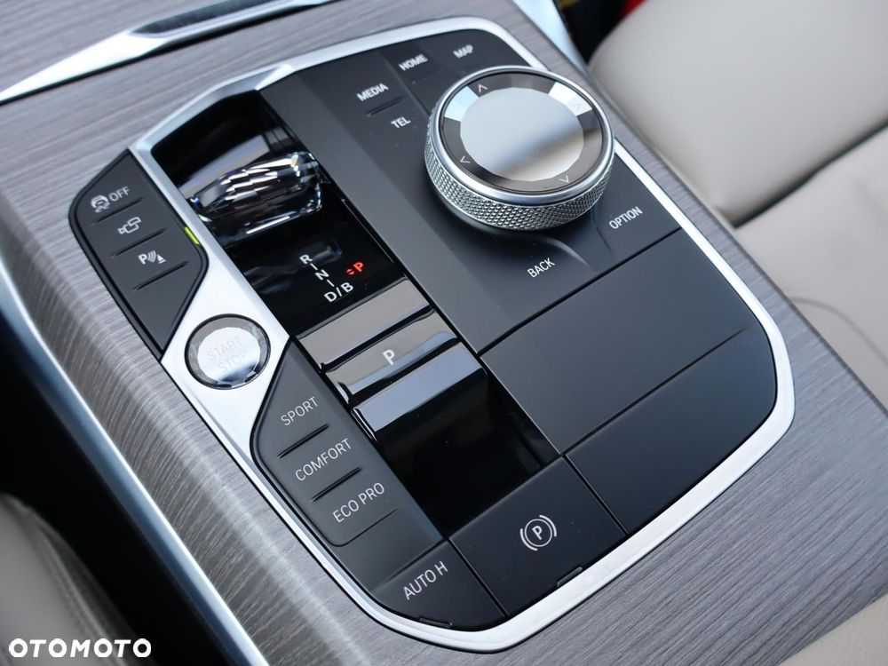 BMW i4 83.9kWh M60 xDrive - 13