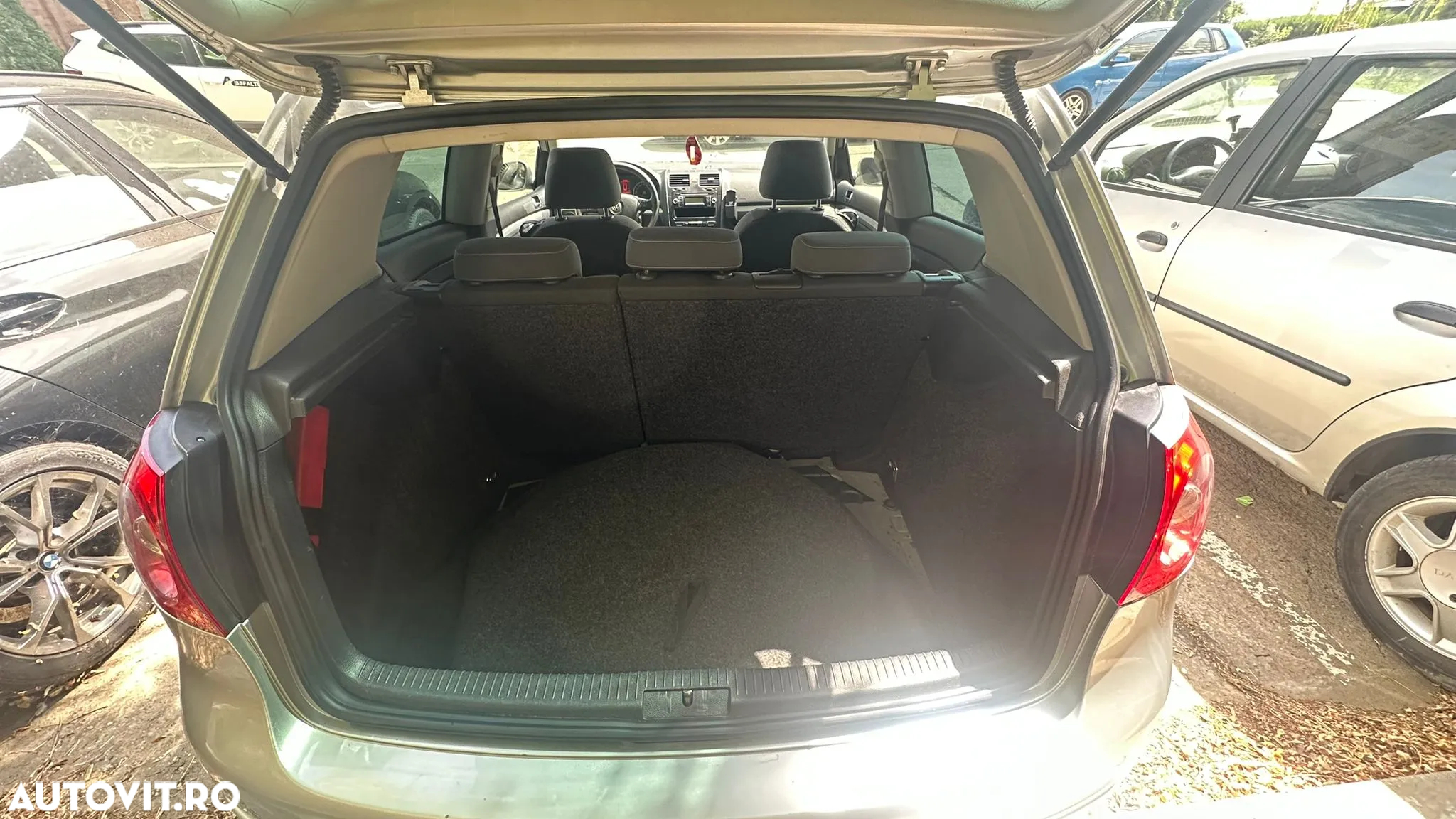 Volkswagen Golf - 4