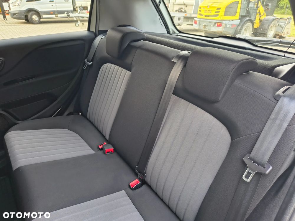 Fiat Punto 1.4 Young - 22