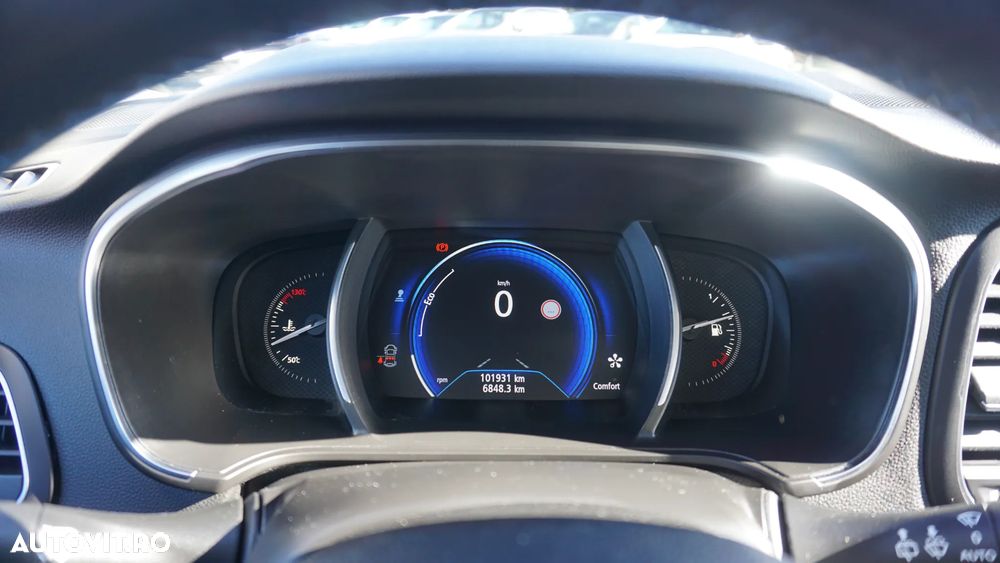 Renault Megane ENERGY TCe 130 GT LINE - 17