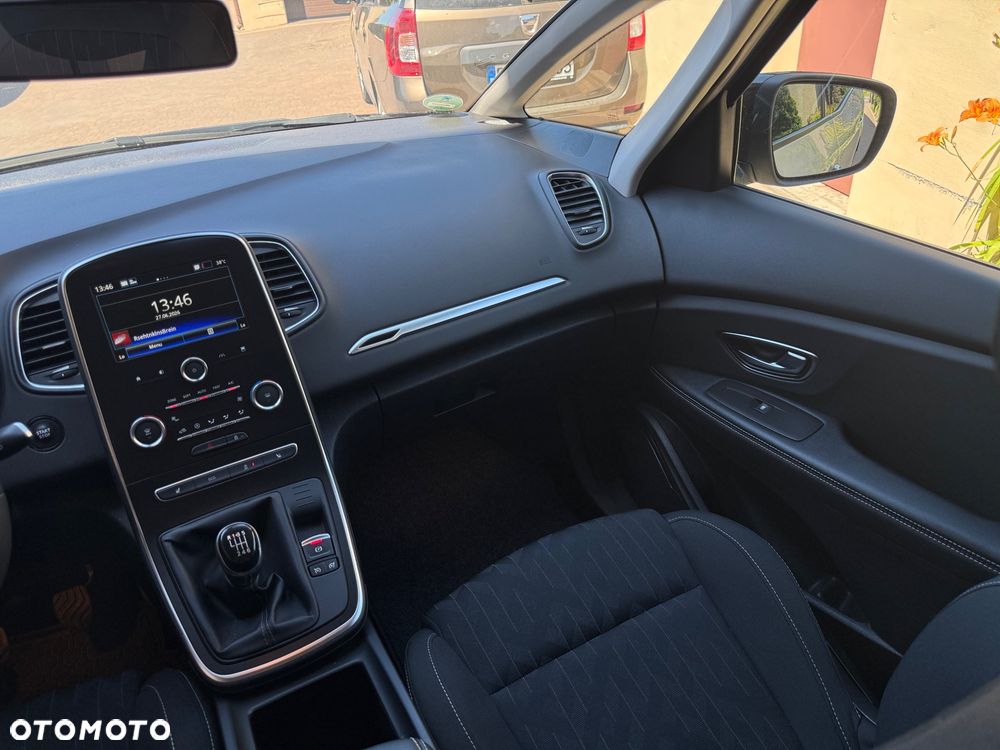 Renault Grand Scenic TCe 140 GPF BLACK EDITION - 17
