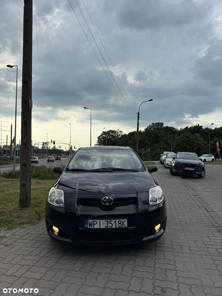 Toyota Auris 1.4 VVT-i - 1
