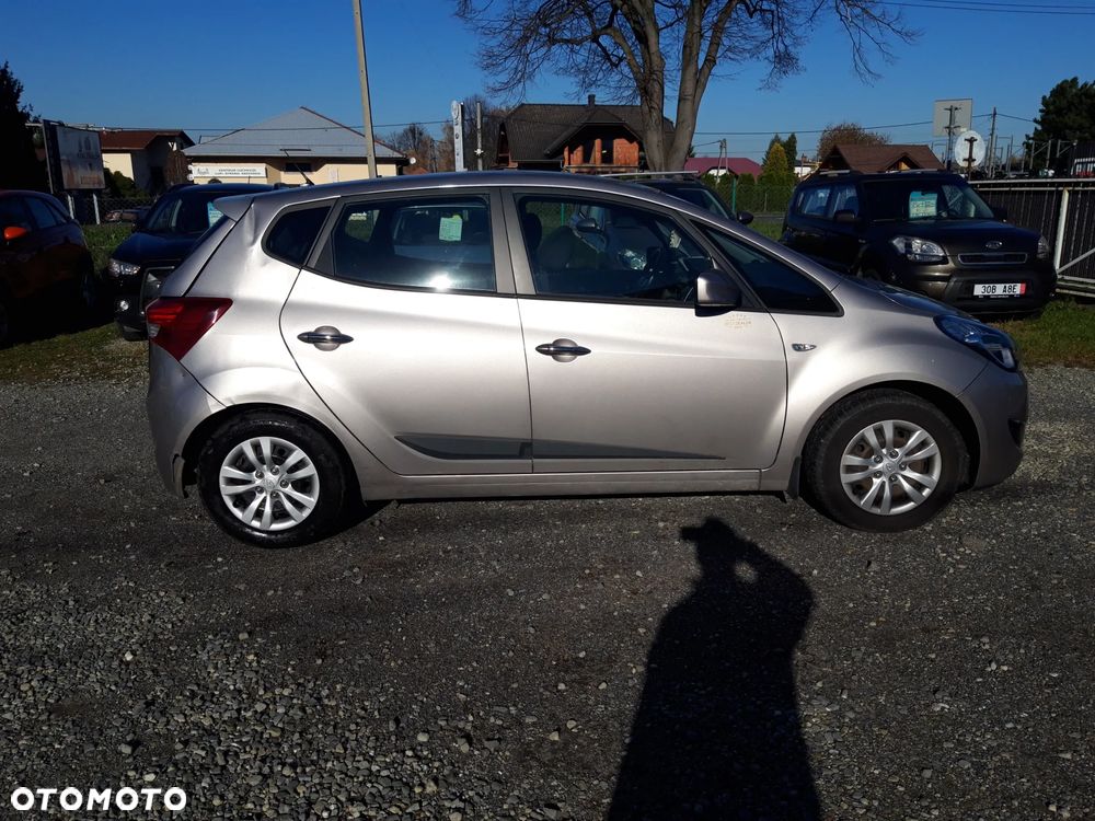 Hyundai ix20 1.4 blue - 13