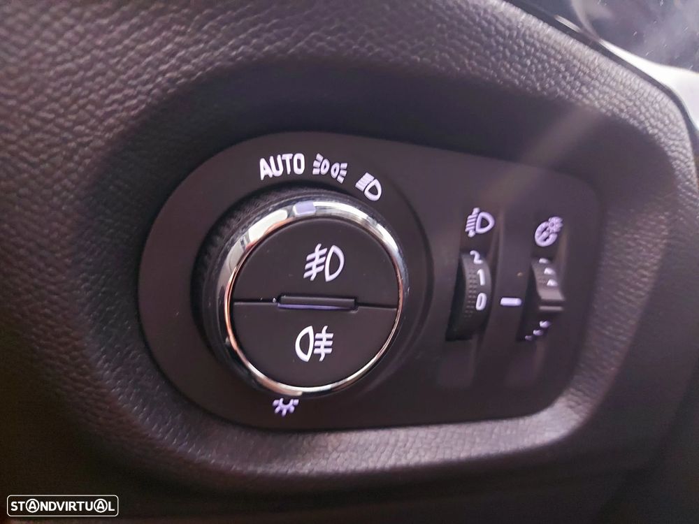 Opel Corsa 1.2 T GS - 28