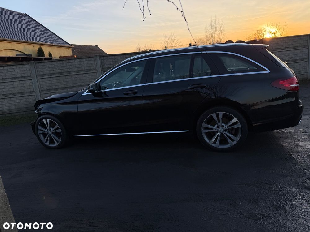 Mercedes-Benz Klasa C 220 CDI Avantgarde Edition - 4