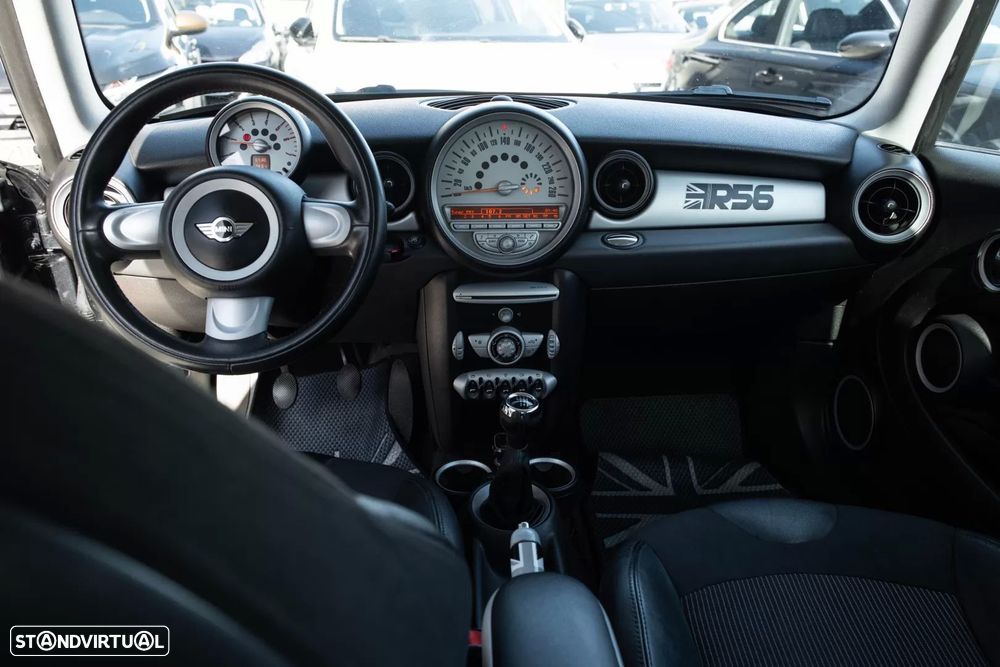 MINI 3 Portas Cooper D - 15