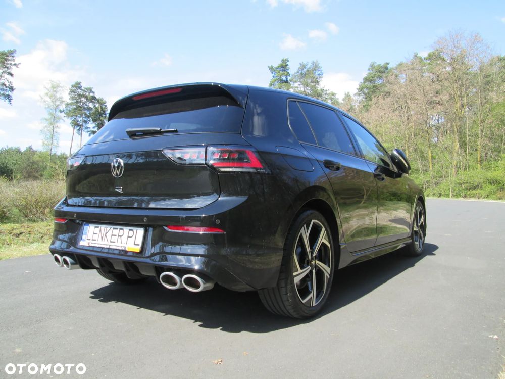 Volkswagen Golf - 10