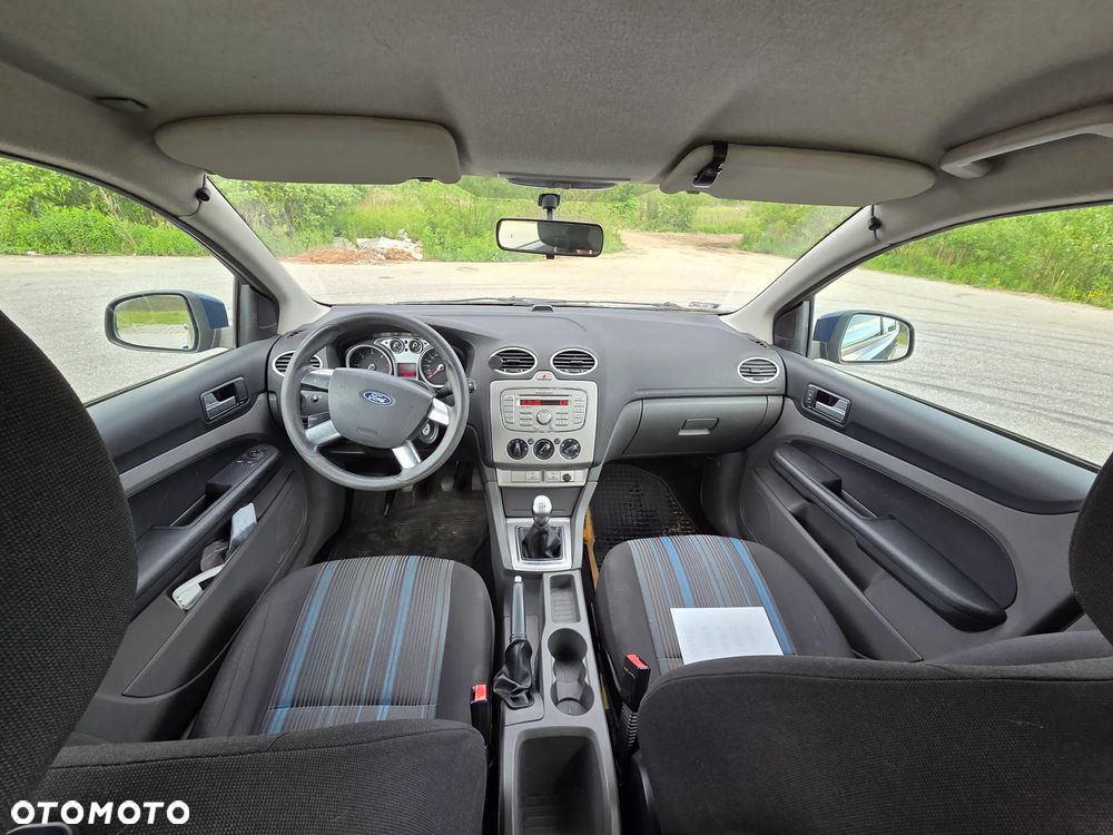 Ford Focus 1.8 TDCi Ambiente - 12