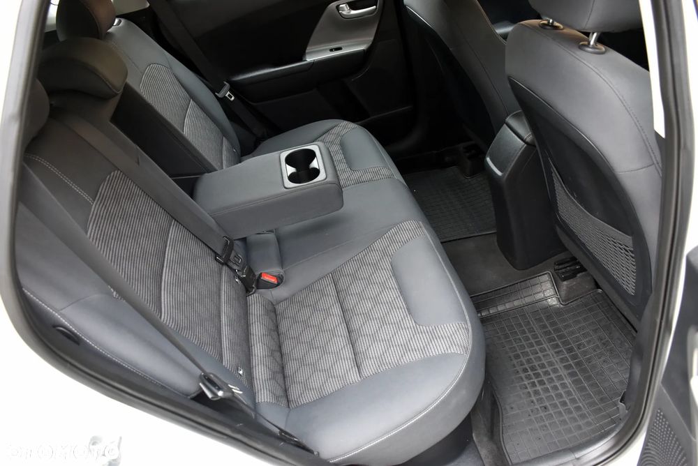 Kia Niro 1.6 GDI Hybrid M - 8