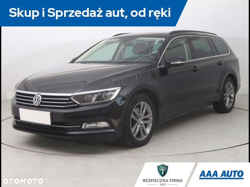 Volkswagen Passat - 2