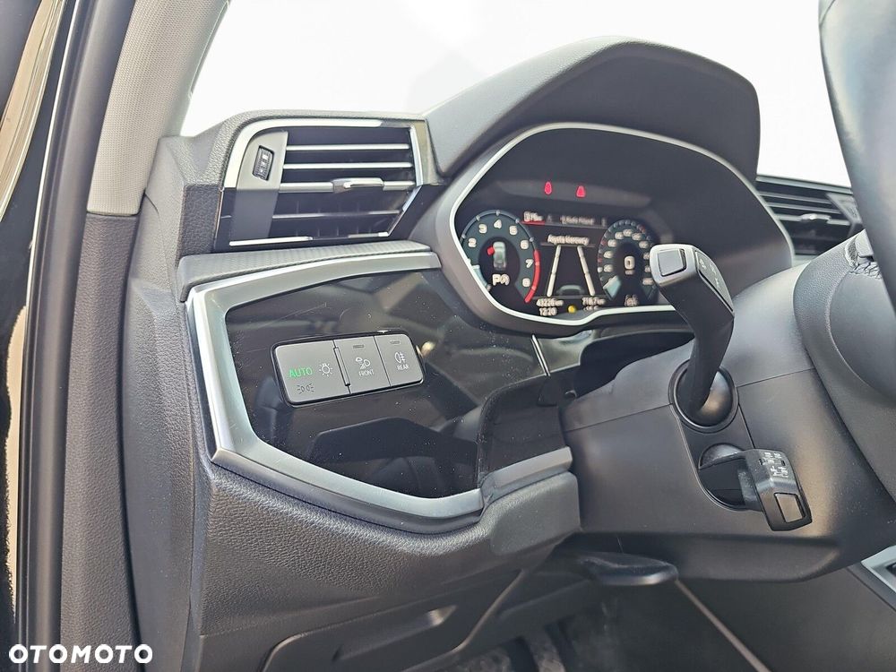 Audi Q3 35 TFSI mHEV S-Line S tronic - 12