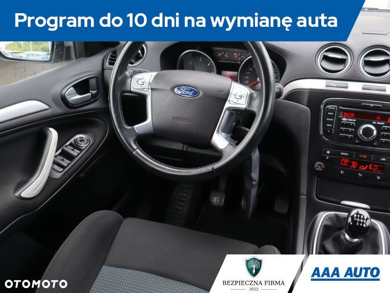 Ford S-Max - 9