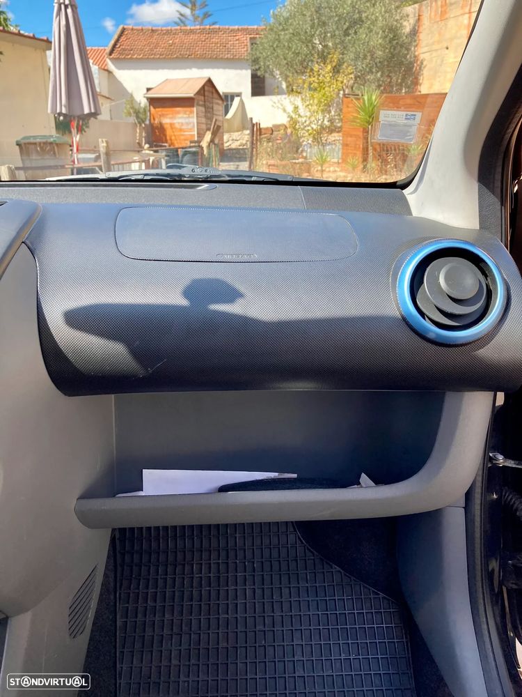 Peugeot 107 1.0 Urban Style - 4