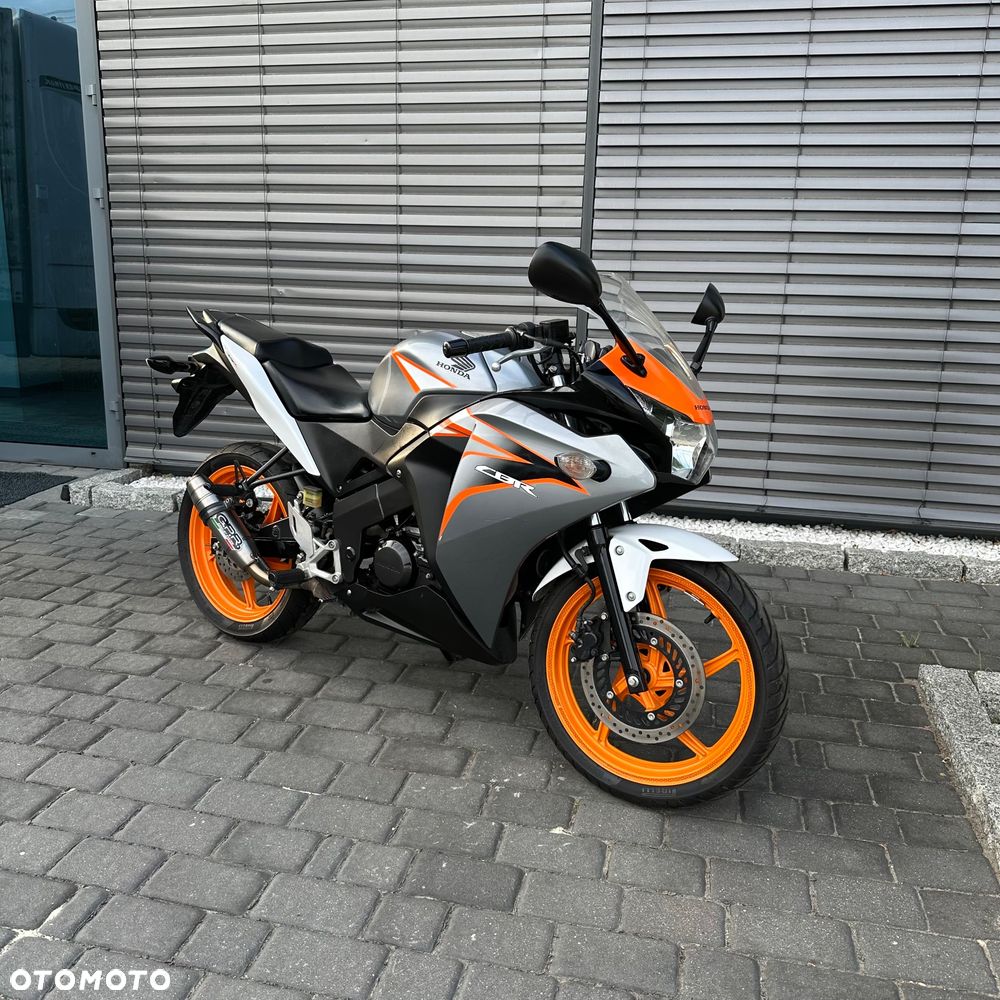 Honda CBR - 1